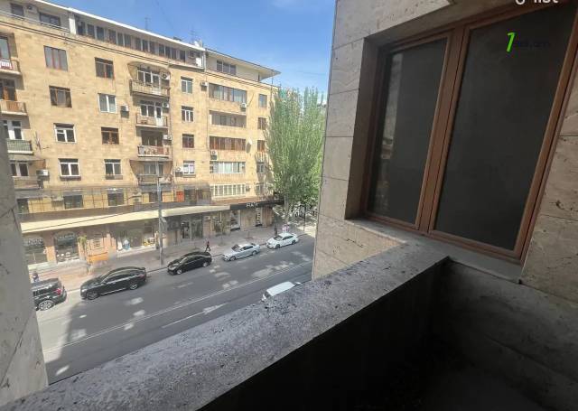 3 սենյականոց բնակարան նորակառույց շենքում Աբովյան փողոցում, 140 քմ, 4/14 հարկ, 3+ սանհանգույց