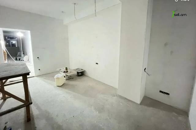 4 սենյականոց բնակարան նորակառույց շենքում Նիկողայոս Ադոնցի փողոցում, 105 ք.մ., 5/8 հարկ