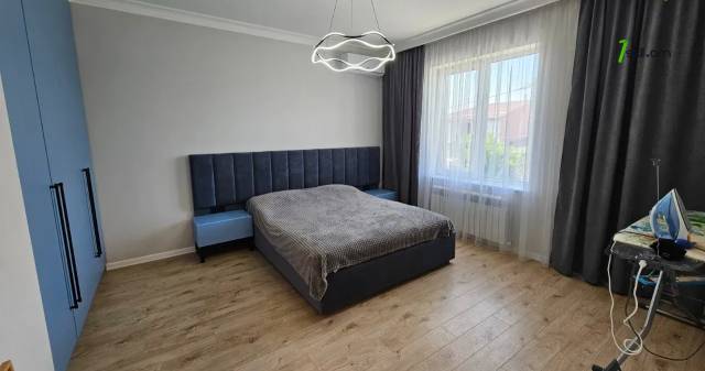 Երեք հարկանի քարե տուն, Avan-Arinj Առինջում, 800 քմ, 3+ սանհանգույց, կապիտալ վերանորոգված