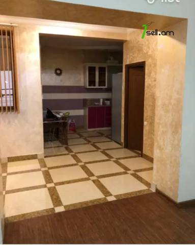 3 սենյականոց բնակարան Կարապետ Ուլնեցու փողոցում, 105 ք.մ., 2 սանհանգույց, բարձր առաստաղներ, 1/3 հարկ