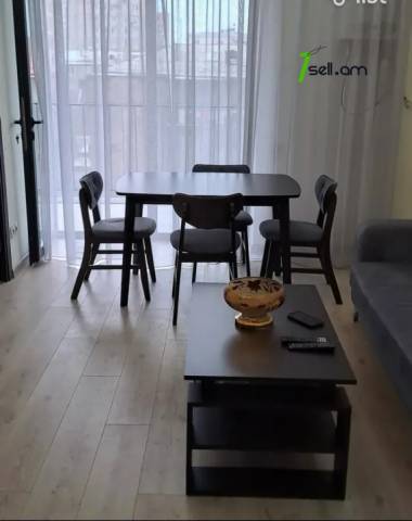 2 սենյականոց բնակարան նորակառույց շենքում Արամ Խաչատրյան փողոցում, 65 ք.մ., բարձր առաստաղներ