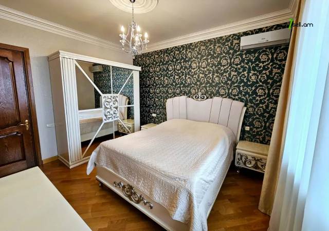 Երեք հարկանի քարե տուն, Նոյ թաղամաս Մալաթիա Սեբաստիայում, 1200 ք.մ., 3+ սանհանգույց