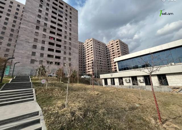 3 սենյականոց բնակարան նորակառույց շենքում Ծարավ աղբյուրի փողոցում, 101 ք.մ., 9/16 հարկ