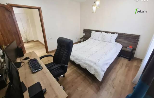 3 սենյականոց բնակարան Սարյան փողոցում, 92 ք.մ., 6/8 հարկ, 2 սանհանգույց, կապիտալ վերանորոգված