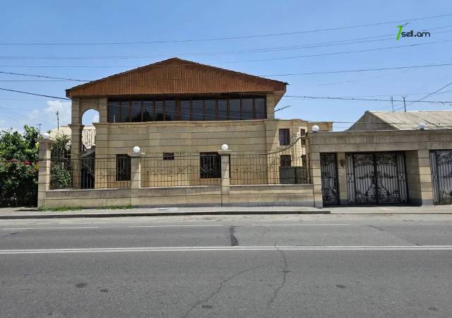 Բազմաֆունկցիոնալ գույք Էրեբունիում, 600 ք.մ.