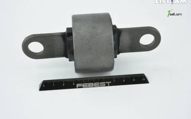 Ford Focus Հետևի Բալկի Բուշ, Բոմբ