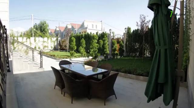 Երկու հարկանի քարե թաունհաուզ, Սիլիկյան նոր խճուղի Աջափնյակում, 400 ք.մ., 3+ սանհանգույց