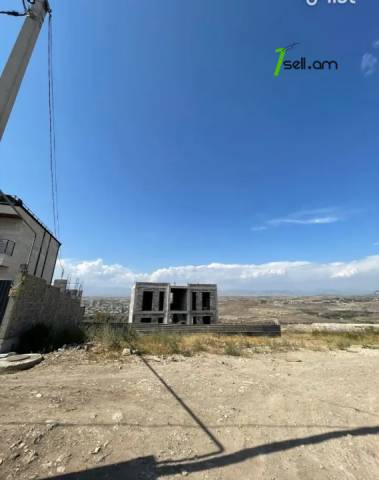 Հողատարածք բնակելի շինությունների համար Ղափանցյան փողոցում Արաբկիրում, 500 քմ