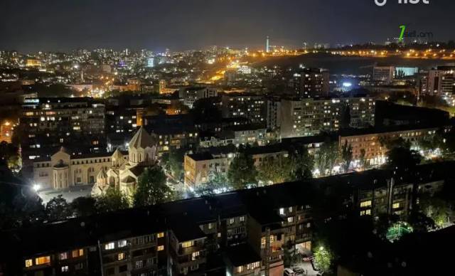 2 սենյականոց բնակարան նորակառույց շենքում Սայաթ-Նովայի պողոտայում, 96 ք.մ., 2 սանհանգույց