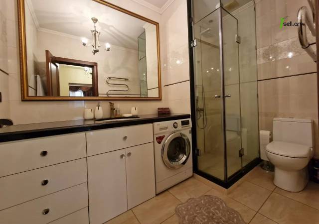 3 սենյականոց բնակարան նորակառույց շենքում Ամիրյան փողոցում, 107 ք.մ., 2 սանհանգույց