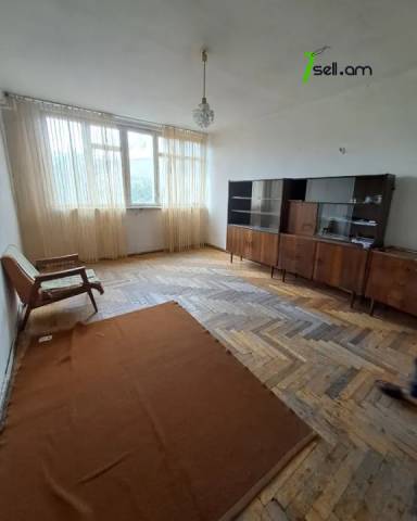 3 սենյականոց բնակարան, Marshal Baghramyan Ave, 97 ք.մ., մի քանի պատշգամբ, 2/9 հարկ