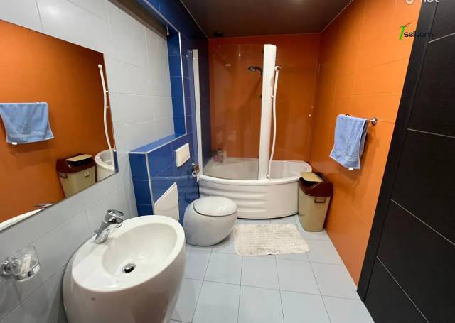 Ընդարձակ 4 սենյականոց բնակարան նորակառույց շենքում Հյուսիսային պողոտայում, 258 քմ, 5/8 հարկ