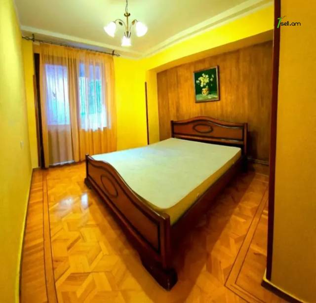 3 սենյականոց բնակարան Մեսրոպ Մաշտոցի պողոտայում, 72 ք.մ., 10/12 հարկ, եվրովերանորոգված