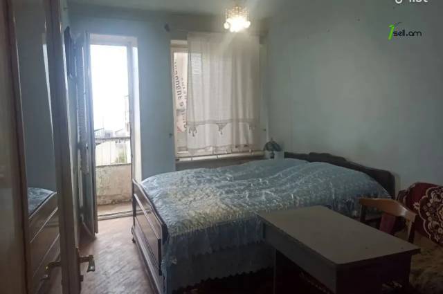 2 սենյականոց բնակարան Արտեմ Միկոյան փողոցում, 66 քմ, 3/5 հարկ, քարե շենք