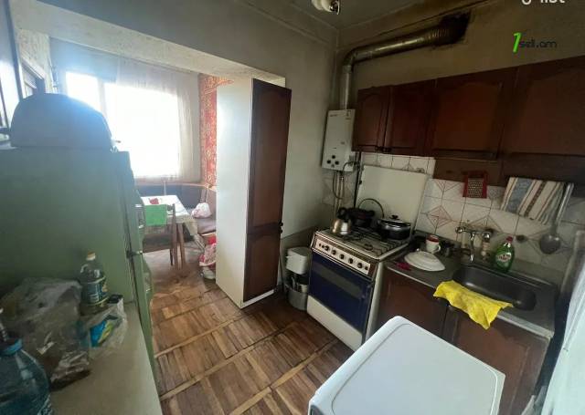 2 սենյականոց բնակարան Էրեբունու փողոցում, 54 քմ, քարե շենք