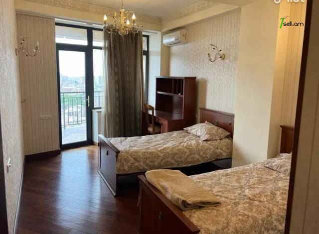 4 սենյականոց բնակարան նորակառույց շենքում Վարդանանց փողոցում, 190 քմ, 17/20 հարկ, 2 սանհանգույց