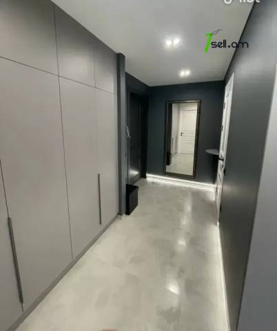 2 սենյականոց բնակարան Եզնիկ Կողբացու փողոցում, 43 քմ, դիզայներական ոճով վերանորոգված