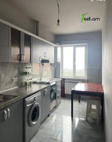 3 սենյականոց բնակարան Պարույր Սևակի փողոցում, 78 քմ, եվրովերանորոգված