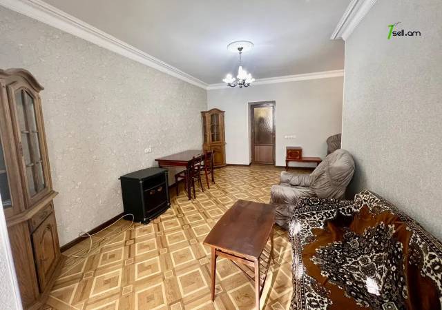 3 սենյականոց բնակարան Մամիկոնյանց փողոցում, 78 ք.մ., 2/5 հարկ, կապիտալ վերանորոգված, քարե շենք