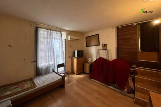 3 սենյականոց բնակարան Ծարավ Աղբյուր փողոցում, 72 քմ, նախավերջին հարկ, մի քանի պատշգամբ