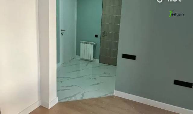 2 սենյականոց բնակարան Ռայնիսի փողոցում, 57 ք.մ., նախավերջին հարկ, կապիտալ վերանորոգված