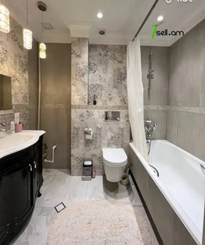 3 սենյականոց բնակարան Աբովյան փողոցում, 88 քմ, 2/5 հարկ, 2 սանհանգույց, բարձր առաստաղներ