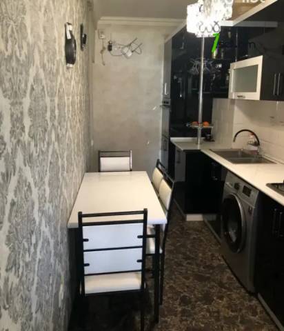 3 սենյականոց բնակարան Առնո Բաբաջանյան փողոցում, 73 ք.մ., 1/9 հարկ, եվրովերանորոգված