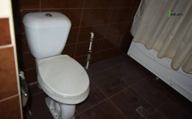 Մեկ հարկանի քարե տուն, Կոմինտերնի փողոցի 2-րդ նրբանցք Գյումրիում, 144 քմ, եվրովերանորոգված