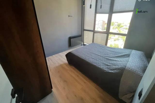 3 սենյականոց բնակարան նորակառույց շենքում Կոմիտասի պողոտայում, 56 ք.մ., 10/15 հարկ, բարձր առաստաղներ