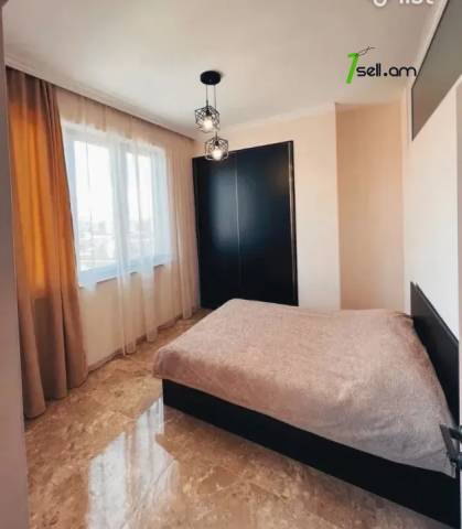 3 սենյականոց բնակարան նորակառույց շենքում Գրիբոյեդով փողոցում, 70 քմ, նախավերջին հարկ