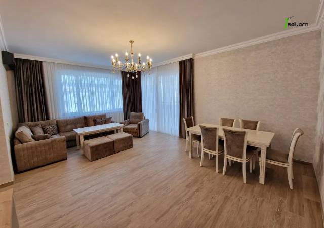 Երկու հարկանի թաունհաուզ, Գ-1 թաղամաս Աջափնյակում, 400 ք.մ., 2 սանհանգույց, կապիտալ վերանորոգված