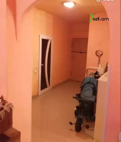 3 սենյականոց բնակարան Երվանդ Քոչարի փողոցում, 84 քմ, դիզայներական ոճով վերանորոգված