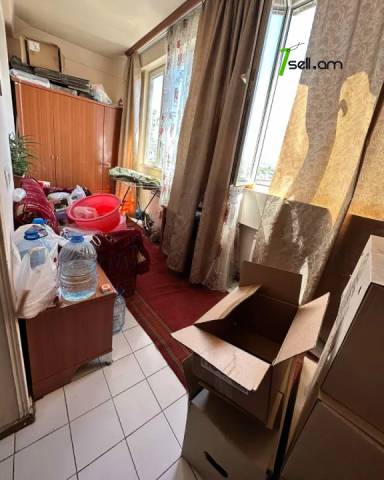 3 սենյականոց բնակարան Ռոստովյան փողոցում, 75 քմ, նախավերջին հարկ, եվրովերանորոգված