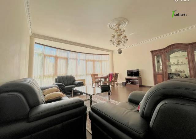 Ընդարձակ 4 սենյականոց բնակարան նորակառույց շենքում Արամի փողոցում, 255 ք.մ., 3+ սանհանգույց