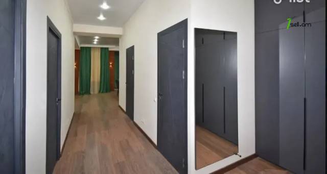 3 սենյականոց բնակարան նորակառույց շենքում Գևորգ Հովսեփյանի փողոցում, 113 ք.մ., 2 սանհանգույց