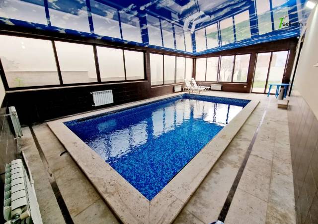 Երկու հարկանի քարե տուն, Նորք-Մարաշ վարչական շրջան Նորք Մարաշում, 1000 քմ, 3+ սանհանգույց