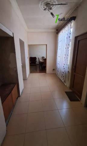 Երկու հարկանի քարե տուն Սասունցի Դավիթ փողոցում Էրեբունիում, 103 քմ, 2 սանհանգույց