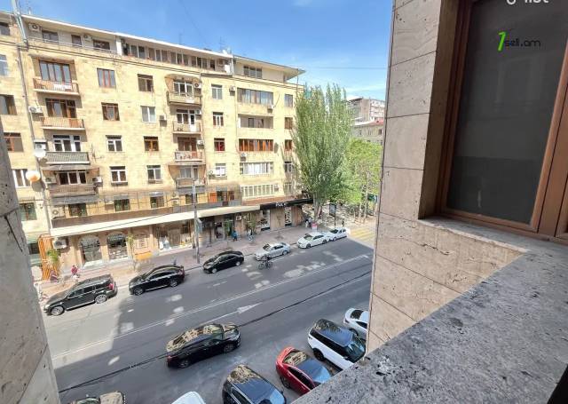 3 սենյականոց բնակարան նորակառույց շենքում Աբովյան փողոցում, 140 քմ, 4/14 հարկ, 2 սանհանգույց