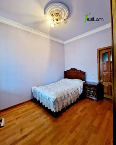 Երեք հարկանի քարե տուն, Համո Սահյան Արաբկիրում, 827 ք.մ., 3+ սանհանգույց, կապիտալ վերանորոգված