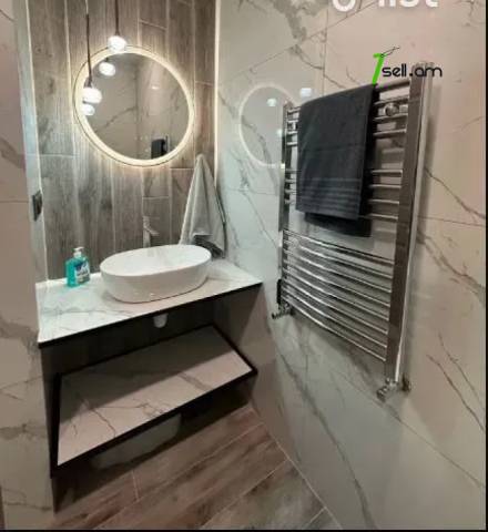 2 սենյականոց բնակարան Սարյանի փողոցում, 43 ք.մ., 4/6 հարկ, դիզայներական ոճով վերանորոգված, քարե շենք
