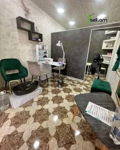 Մեկ հարկանի քարե տուն Զովունի 39 փողոցում Զովունիում, 330 ք.մ., կապիտալ վերանորոգված