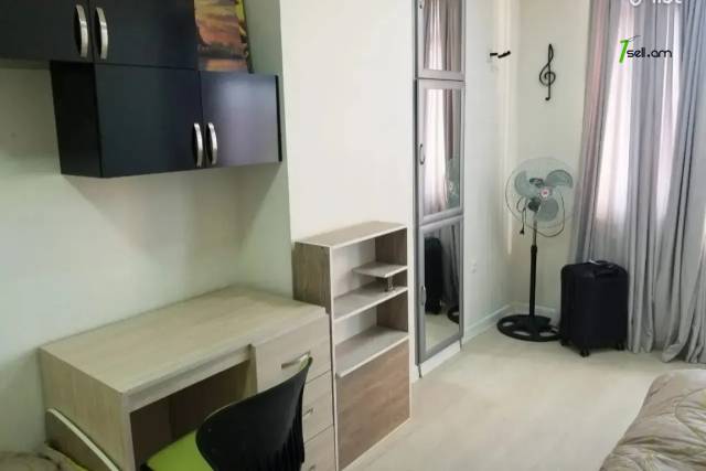 3 սենյականոց բնակարան նորակառույց շենքում Գրիբոյեդովի փողոցում, 77 քմ, 6/15 հարկ, 2 սանհանգույց