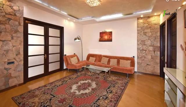 Ընդարձակ 3 սենյականոց բնակարան նորակառույց շենքում Ամիրյան փողոցում, 160 քմ, 9/12 հարկ