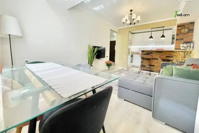 2 սենյականոց բնակարան Արամ Խաչատրյան փողոցում, 45 ք.մ., 1/9 հարկ, դիզայներական ոճով վերանորոգված