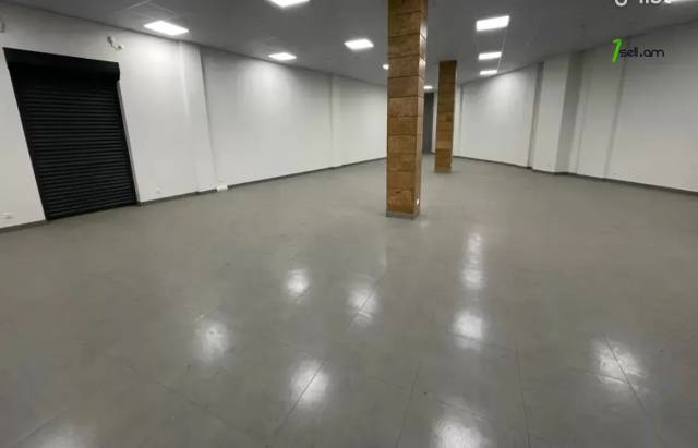 Առևտրային տարածք Լեփսիուսի փողոցում Քանաքեռ Զեյթունում, 610 ք.մ.