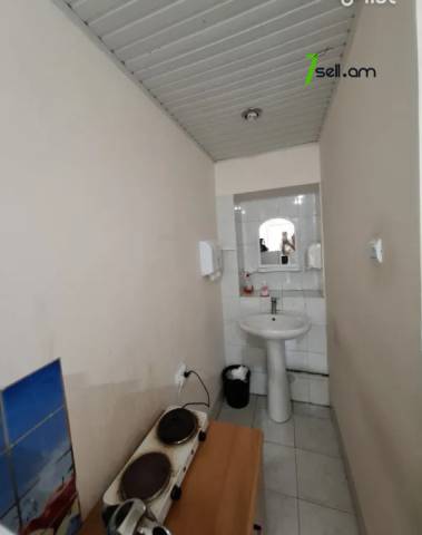 Բազմաֆունկցիոնալ գույք Հայկ Գյուլիքևխյանի փողոցում Նոր Նորքում, 200 քմ