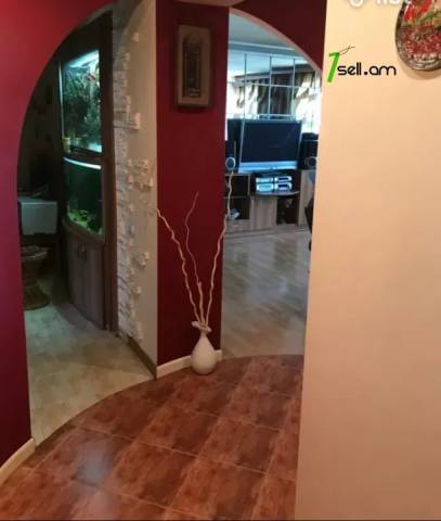 8 սենյականոց բնակարան Գյուրջյան փողոցում, 170 ք.մ., 2 սանհանգույց, դիզայներական ոճով վերանորոգված