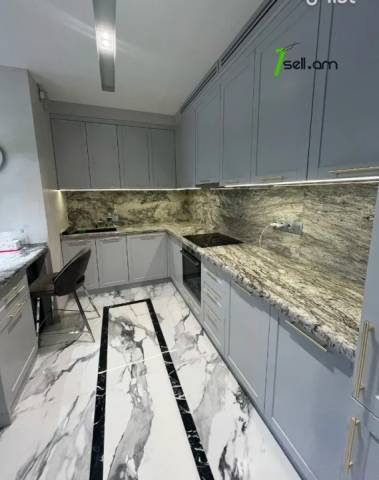 3 սենյականոց բնակարան նորակառույց շենքում Օրբելի եղբայրների փողոցում, 85 քմ, 4/15 հարկ