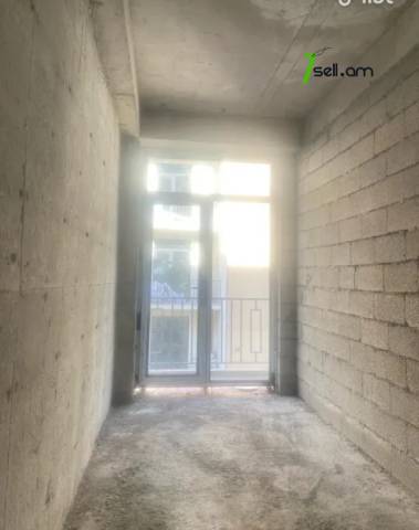 3 սենյականոց բնակարան նորակառույց շենքում Նվեր Սաֆարյան փողոցում, 78 քմ, 3/6 հարկ, բարձր առաստաղներ