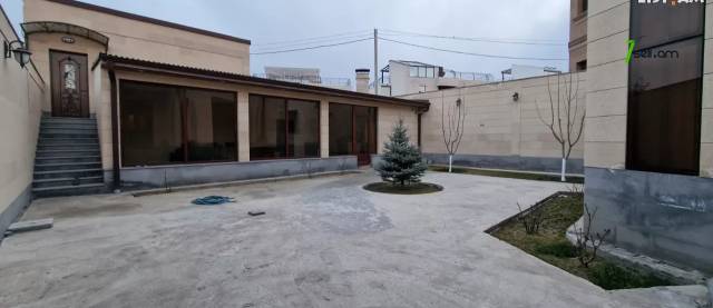 Մեկ հարկանի քարե տուն Աջափնյակում, 500 ք.մ., 3+ սանհանգույց, կապիտալ վերանորոգված